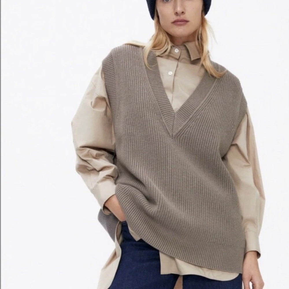 Zara Oversized V-Neck Taupe Sweater Vest Medium